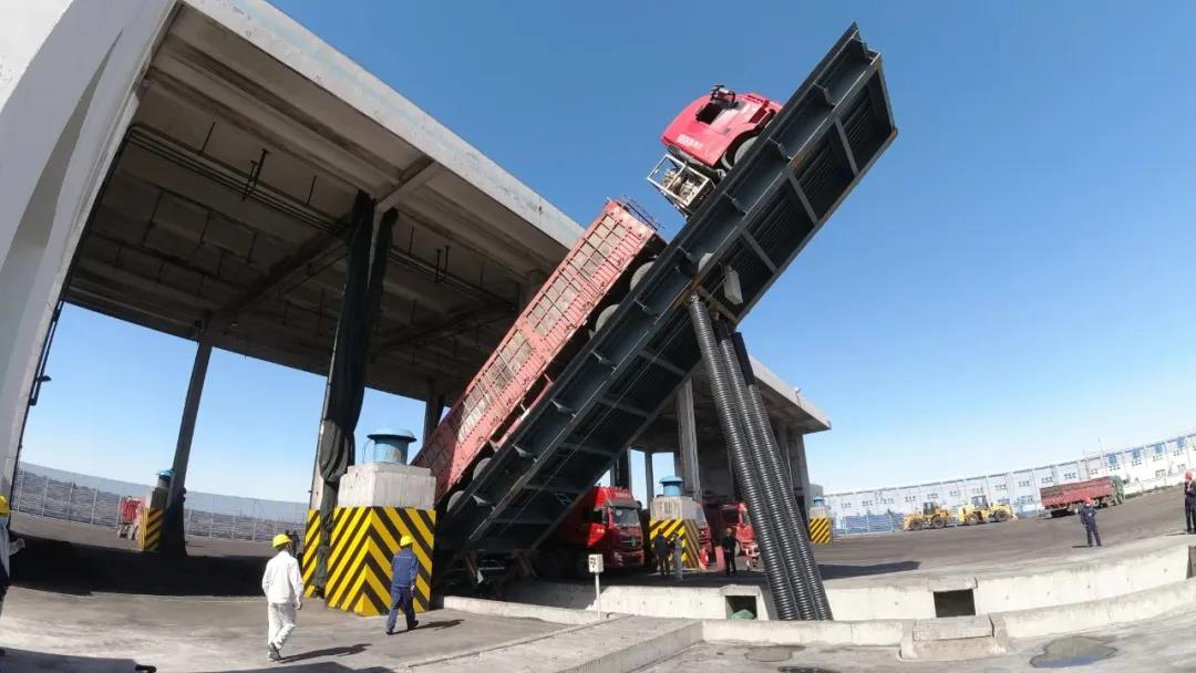【项目建设】榆能化卸煤设施首台卸车机试车成功 【项目建设】榆能化卸煤设施首台卸车机试车成功