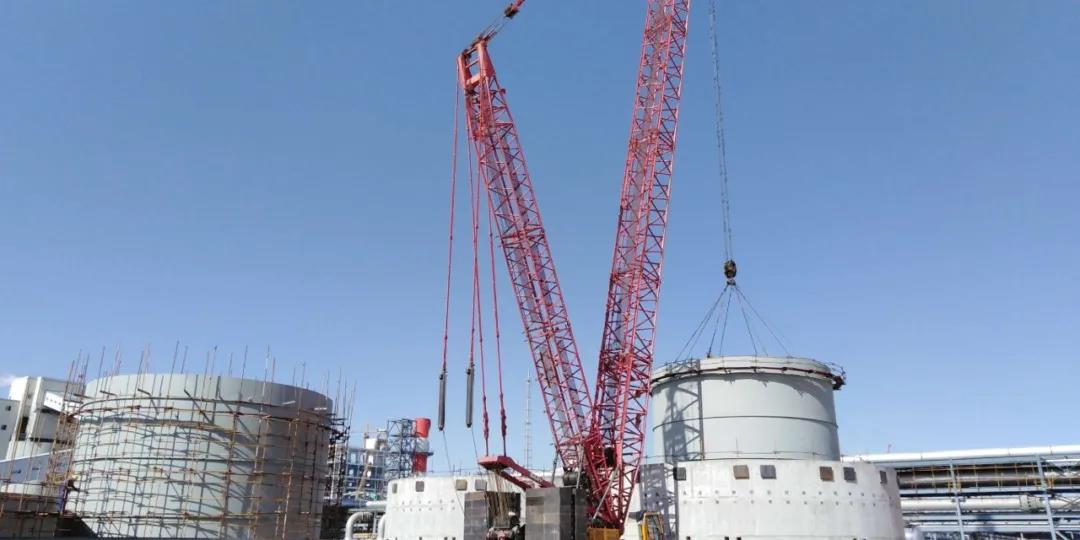 【项目建设】榆能化地面火炬第一段筒体吊装就位 【项目建设】榆能化地面火炬第一段筒体吊装就位