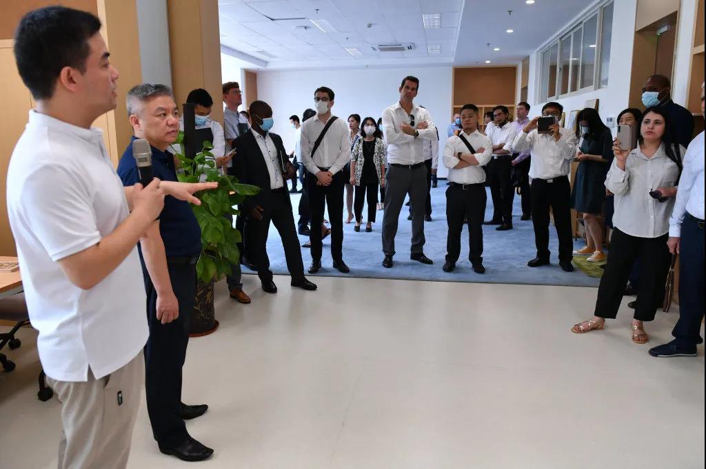 53位!最大规模驻华使节到访软件园 53位!最大规模驻华使节到访软件园