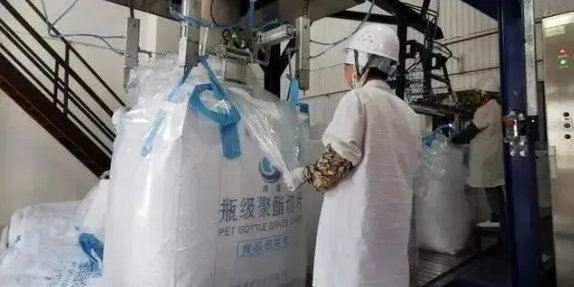 太烧钱了!这家化工巨头今年又借了333亿! 太烧钱了!这家化工巨头今年又借了333亿!