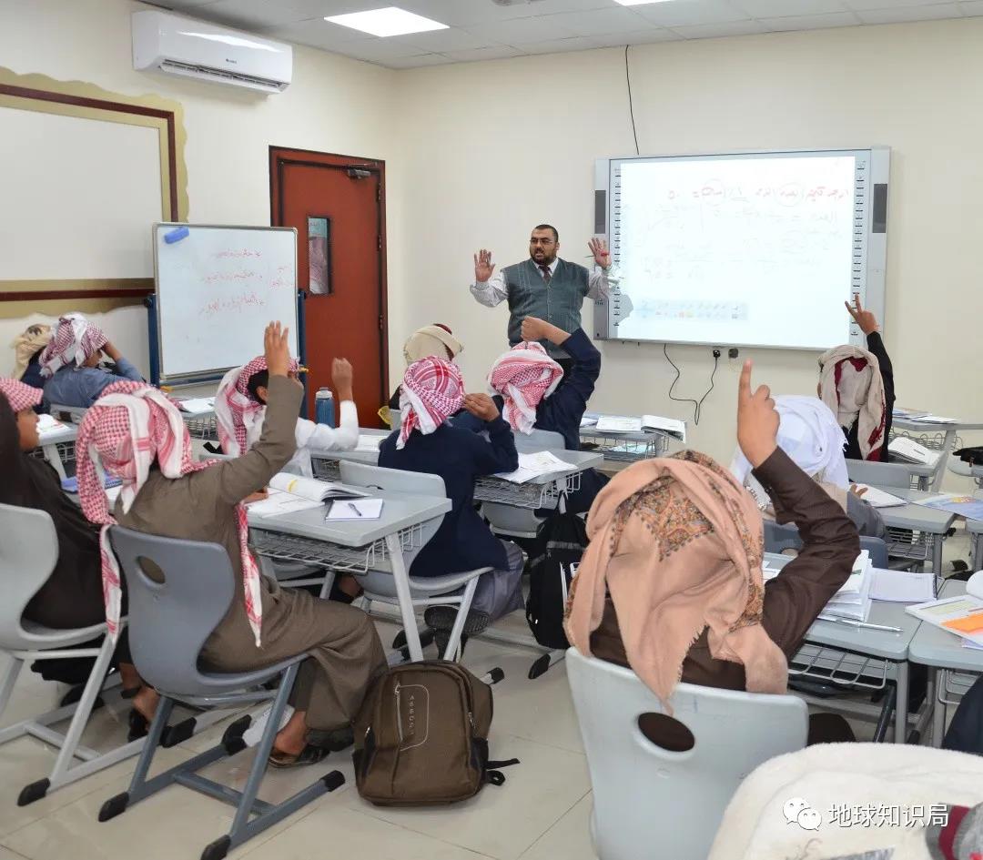 沙特,由奢入俭难 沙特,由奢入俭难