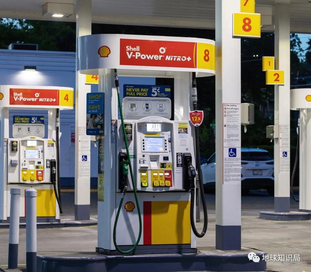 沙特,由奢入俭难 沙特,由奢入俭难