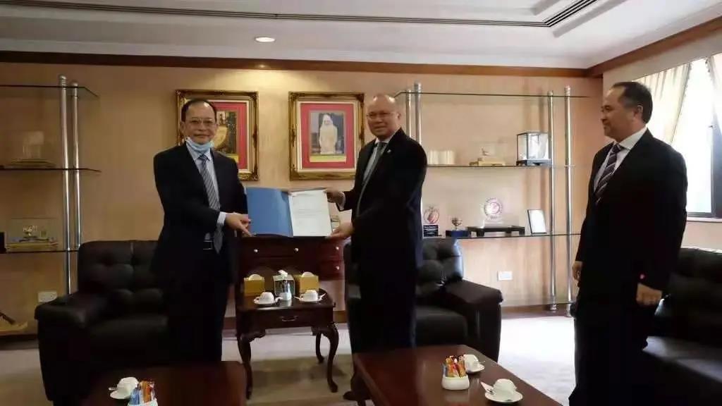 人民网刊发专稿,两个数据透露恒逸大摩拉岛项目对文莱贡献究竟有多大 人民网刊发专稿,两个数据透露恒逸大摩拉岛项目对文莱贡献究竟有多大