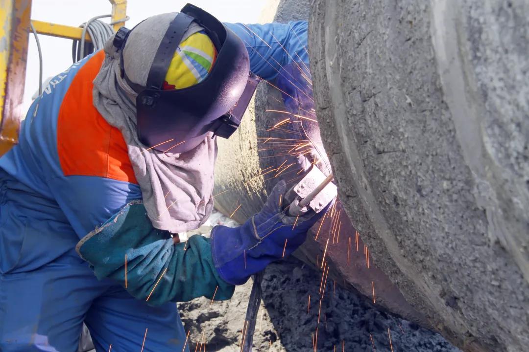 捷报!孟加拉单点系泊项目南部线路主体管道焊接完成 捷报!孟加拉单点系泊项目南部线路主体管道焊接完成