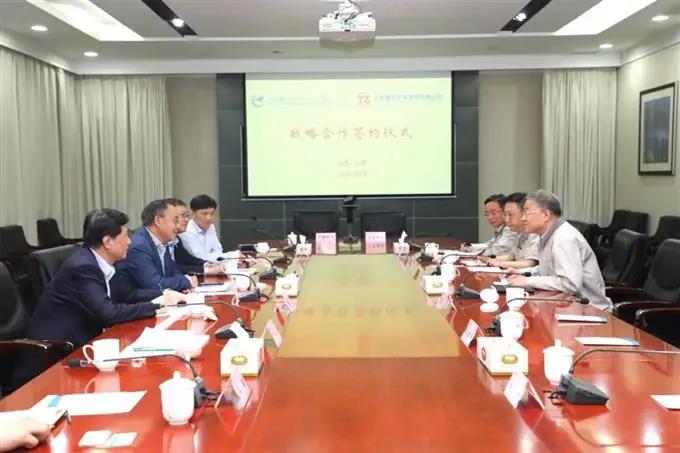 太重与中航国际北京公司签署战略合作协议 太重与中航国际北京公司签署战略合作协议