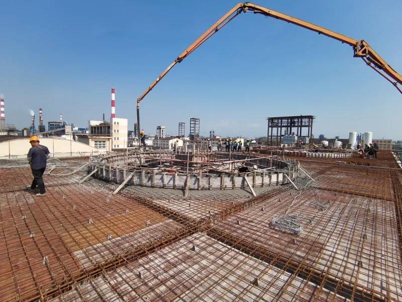 东华科技晋巨空分项目循环水装置冷却塔顺利封顶 东华科技晋巨空分项目循环水装置冷却塔顺利封顶