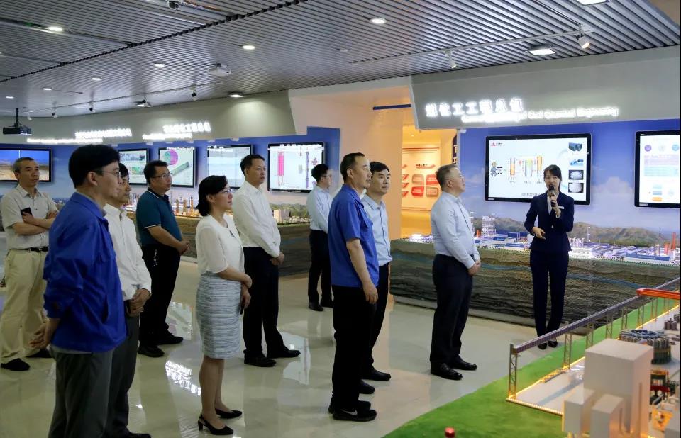 中工国际党委书记、董事长王博一行来集团参观考察 中工国际党委书记、董事长王博一行来集团参观考察