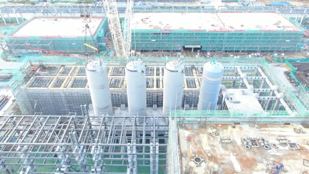 寰球公司广东石化项目:树立国内高密度聚乙烯装置反应器安装新的里程碑 寰球公司广东石化项目:树立国内高密度聚乙烯装置反应器安装新的里程碑