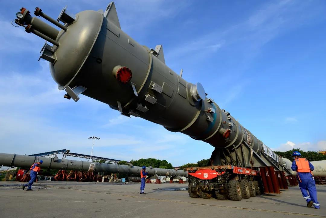 扬帆出海,公司交付俄罗斯AGCC项目四台塔器 扬帆出海,公司交付俄罗斯AGCC项目四台塔器