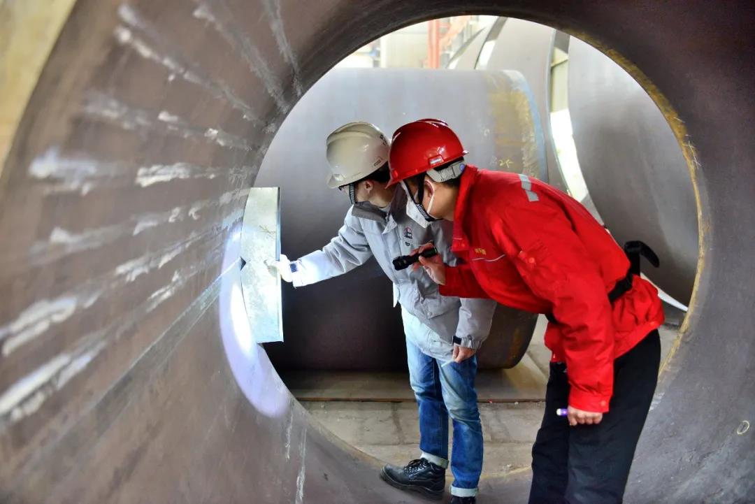 扬帆出海,公司交付俄罗斯AGCC项目四台塔器 扬帆出海,公司交付俄罗斯AGCC项目四台塔器