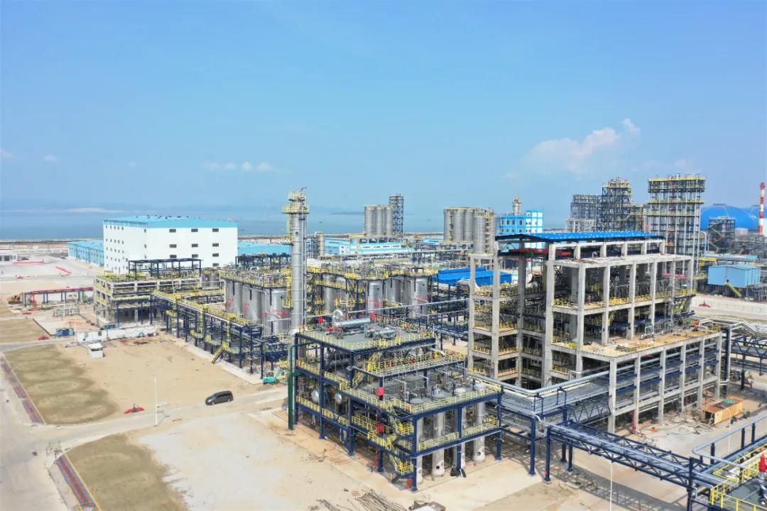 喜报!古雷炼化 SBS 装置高标准中交! 喜报!古雷炼化 SBS 装置高标准中交!