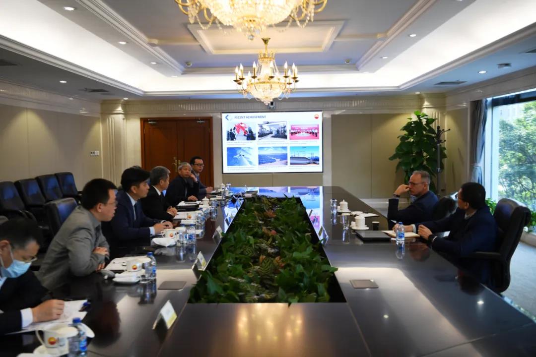 武军会见道达尔能源IPO总经理史蒂芬?文森特 武军会见道达尔能源IPO总经理史蒂芬?文森特