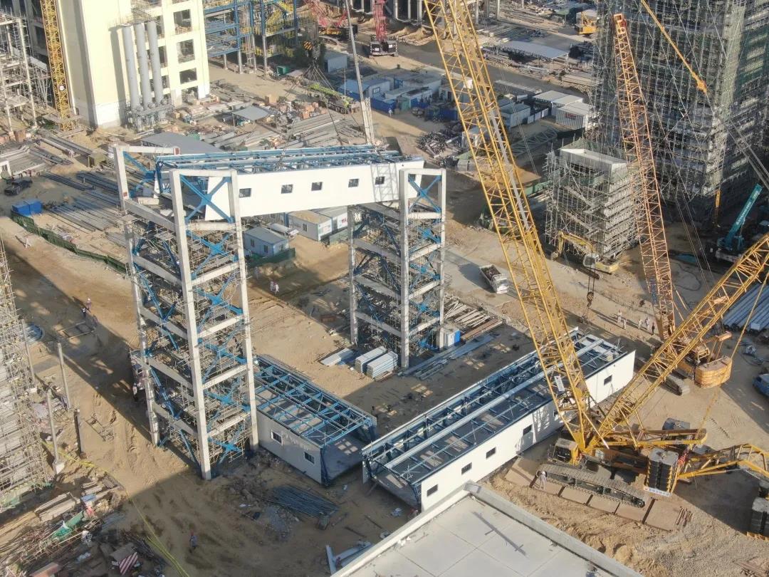 广东石化石油焦制氢装置首段栈桥吊装就位 广东石化石油焦制氢装置首段栈桥吊装就位