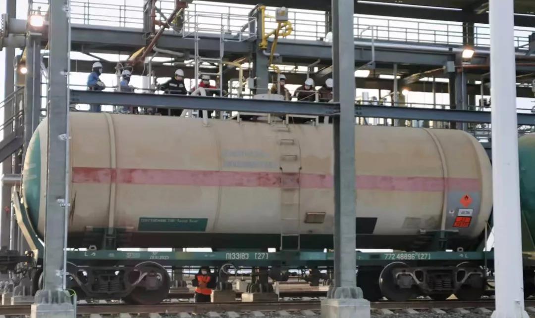 “大干九十天、实现新跨越”——天辰公司哈萨克斯坦IPCI项目顺利完成丙烷卸车工作! “大干九十天、实现新跨越”——天辰公司哈萨克斯坦IPCI项目顺利完成丙烷卸车工作!