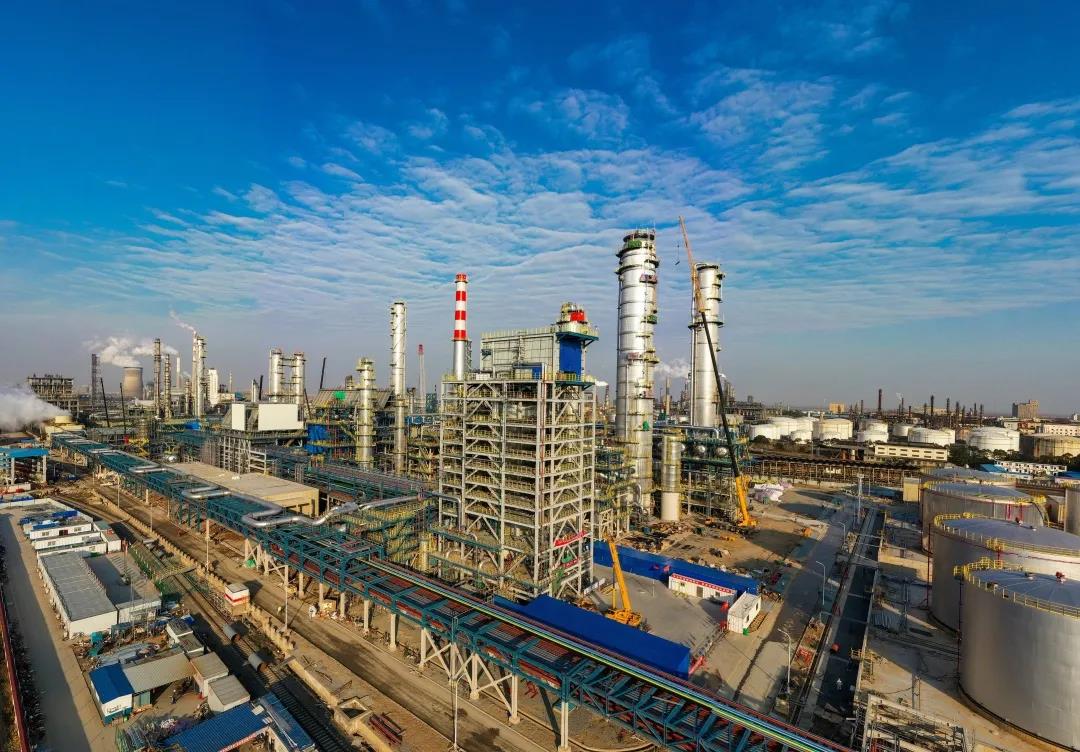 第三代芳烃技术应用装置在九江石化建成 第三代芳烃技术应用装置在九江石化建成