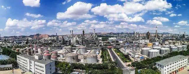 智能炼厂——兰州石化数字化转型路上的“新甜头“” 智能炼厂——兰州石化数字化转型路上的“新甜头“”