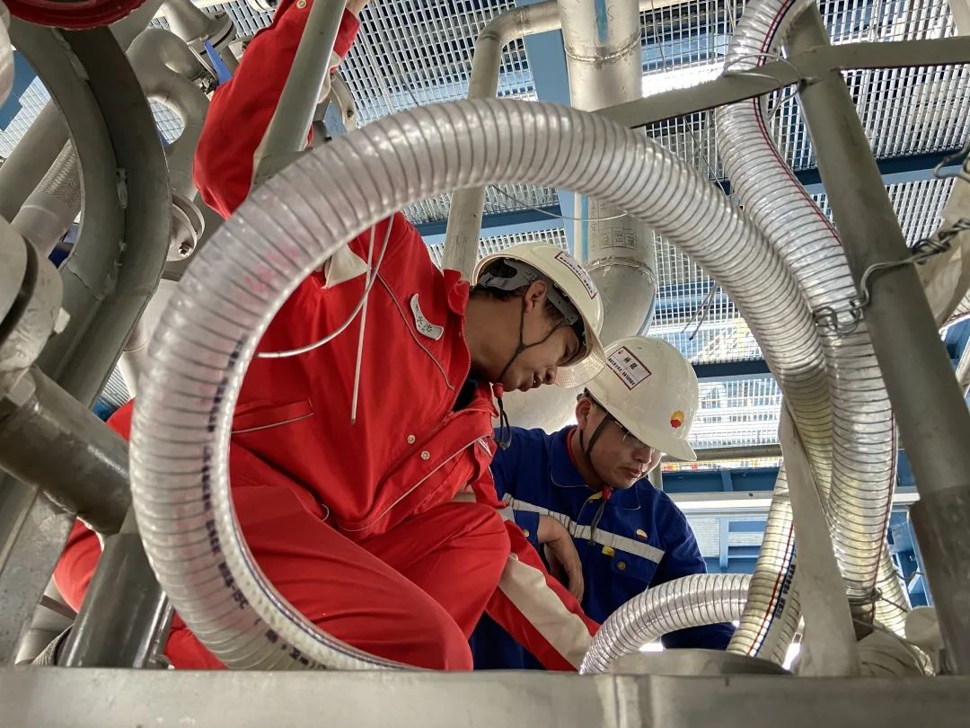 广东石化五联合石脑油加氢装置压缩机油站正式开始油运 广东石化五联合石脑油加氢装置压缩机油站正式开始油运