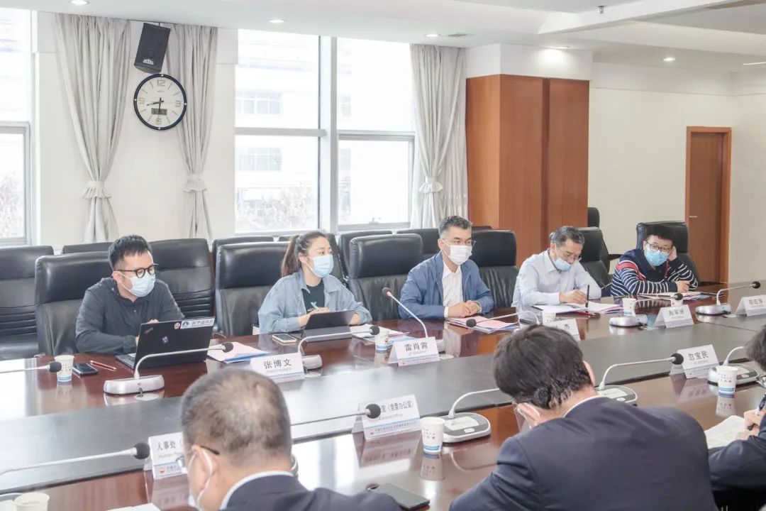 新华社记者来宝石机械采访 新华社记者来宝石机械采访