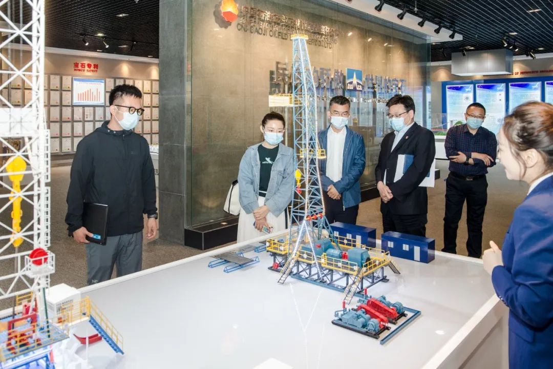 新华社记者来宝石机械采访 新华社记者来宝石机械采访