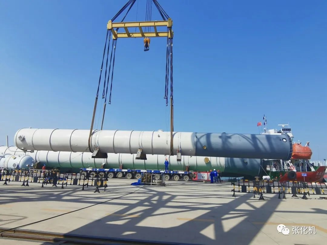 疫情防控一刻不松 复工复产蹄疾步稳 疫情防控一刻不松 复工复产蹄疾步稳