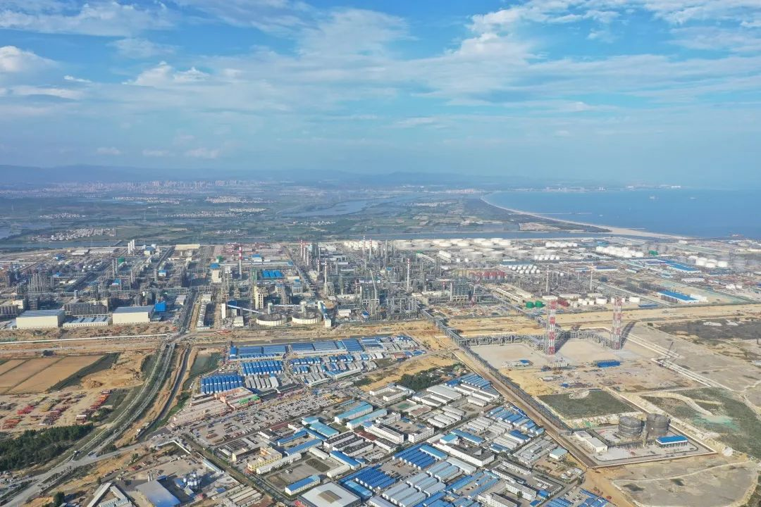 决战·广东石化 | 高架火炬系统和汽油成品罐区等7个主项单元同日中交 决战·广东石化 | 高架火炬系统和汽油成品罐区等7个主项单元同日中交