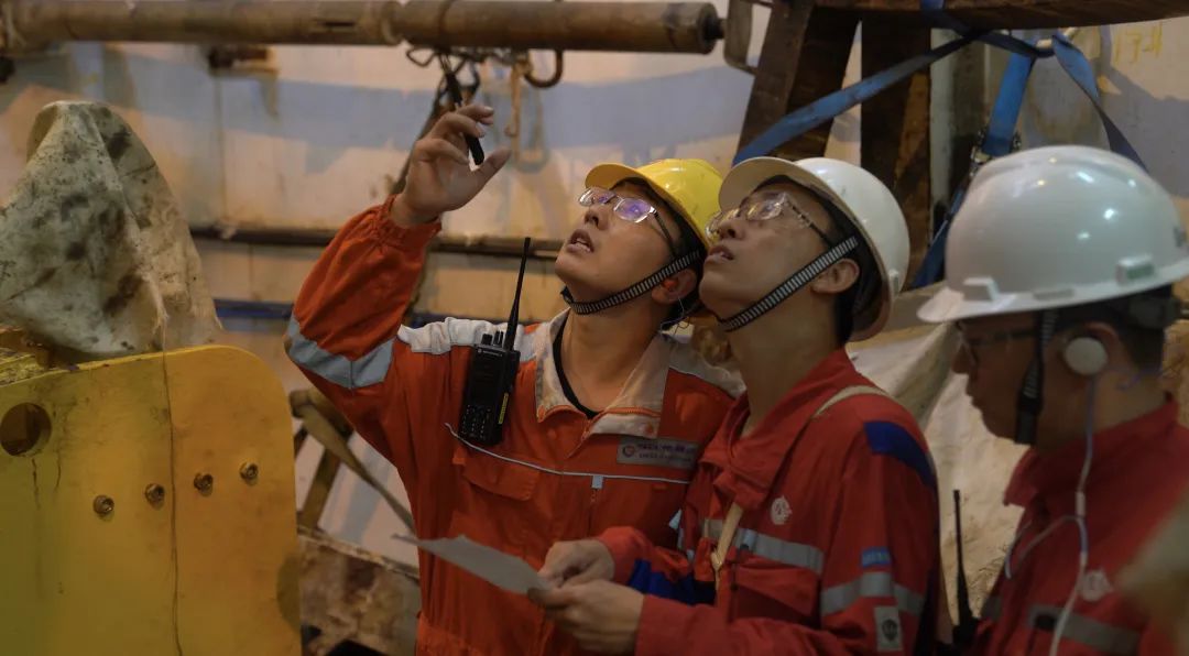 海油发展采油服务公司团队为我国首次自主解脱FPSO立新功 海油发展采油服务公司团队为我国首次自主解脱FPSO立新功