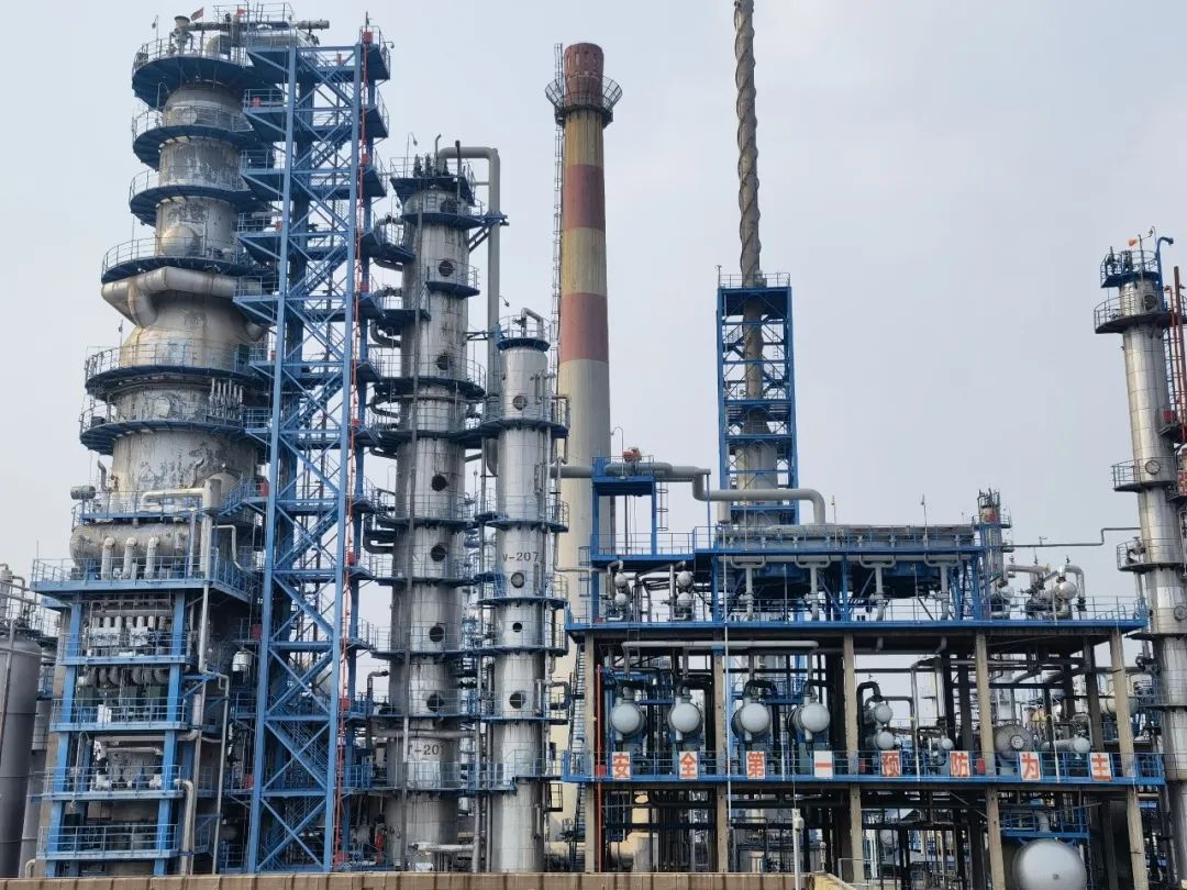 喜讯!中化弘润重催优化改造项目重油催化裂化装置一次开车成功 喜讯!中化弘润重催优化改造项目重油催化裂化装置一次开车成功