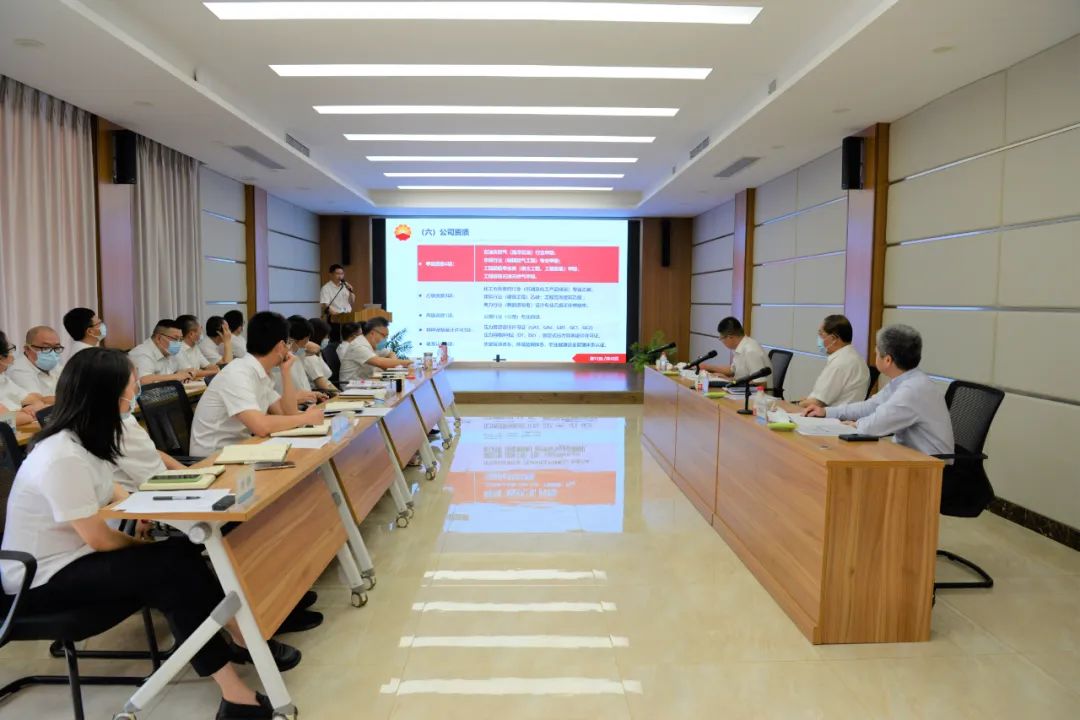 中油工程公司总经理武军陪同中国石油天然气勘探开发公司总经理何文渊一行到西南分公司调研 中油工程公司总经理武军陪同中国石油天然气勘探开发公司总经理何文渊一行到西南分公司调研