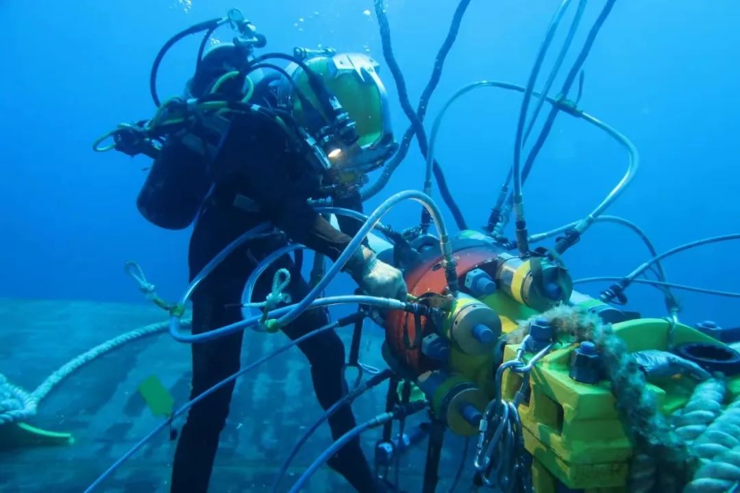 一深一浅,水下“油气枢纽站”有什么秘密? 一深一浅,水下“油气枢纽站”有什么秘密?