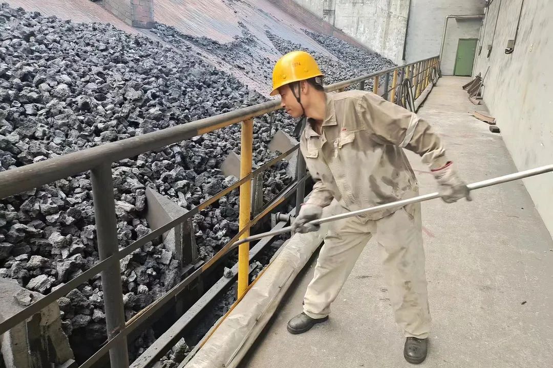 战高温 | 致敬无惧“烤”验的特钢人 战高温 | 致敬无惧“烤”验的特钢人