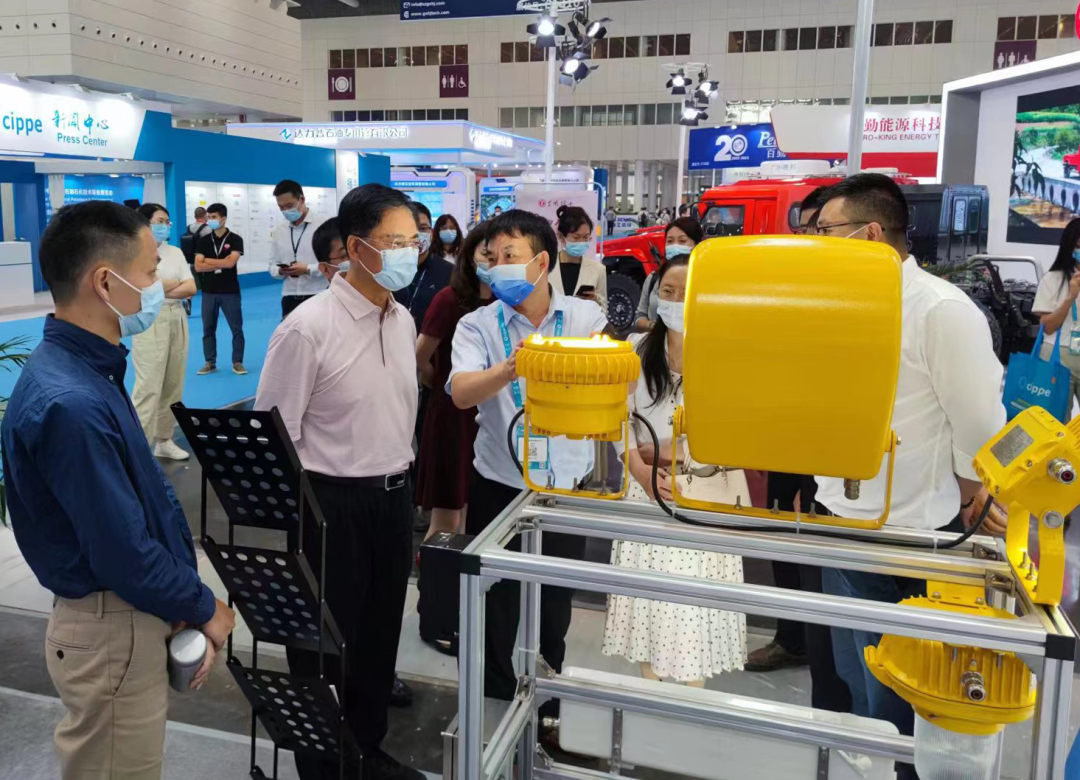 华荣防爆闪耀中国国际石油石化技术装备展 华荣防爆闪耀中国国际石油石化技术装备展