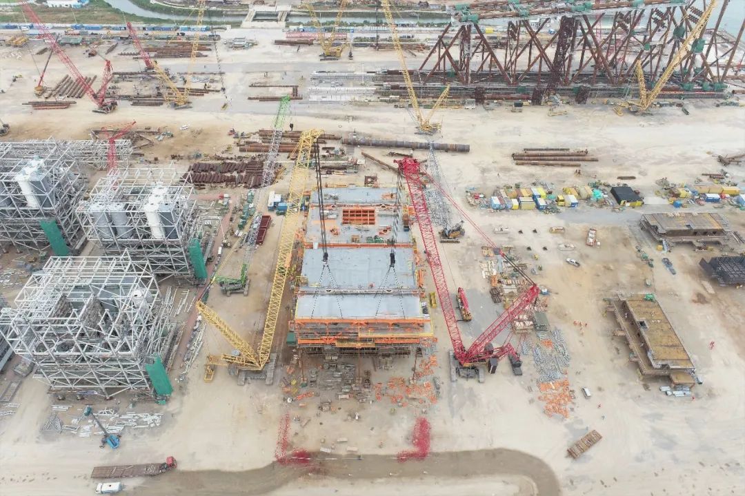 主体结构封顶!最大南海合作油田开发项目又迎里程碑节点 主体结构封顶!最大南海合作油田开发项目又迎里程碑节点