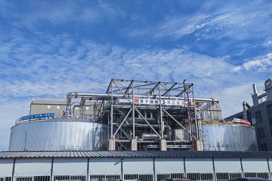 年供蒸汽可达84万吨!国内在建最大规模的熔盐储能项目产汽试运行! 年供蒸汽可达84万吨!国内在建最大规模的熔盐储能项目产汽试运行!