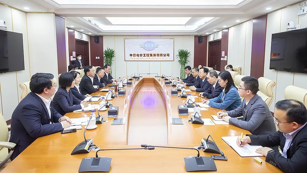 戴和根与贾世瑞举行会谈 中国化学与新兴际华集团签署战略合作协议 戴和根与贾世瑞举行会谈 中国化学与新兴际华集团签署战略合作协议