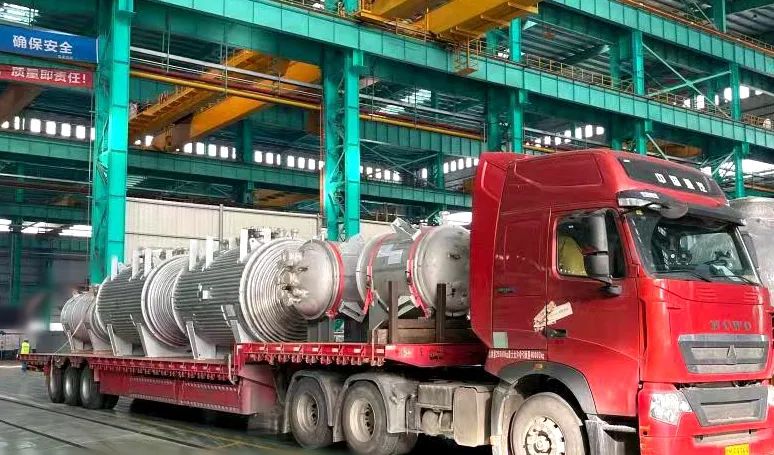 大明重工成功发运多台化工容器 大明重工成功发运多台化工容器