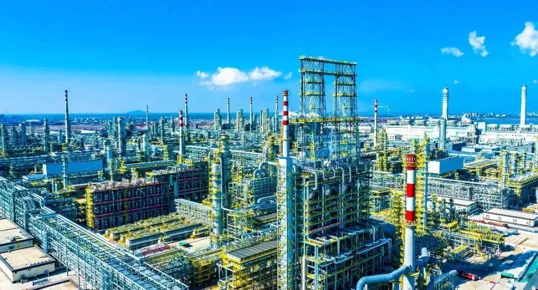 江苏省委书记信长星调研盛虹石化:敢闯敢干 布局高端 江苏省委书记信长星调研盛虹石化:敢闯敢干 布局高端