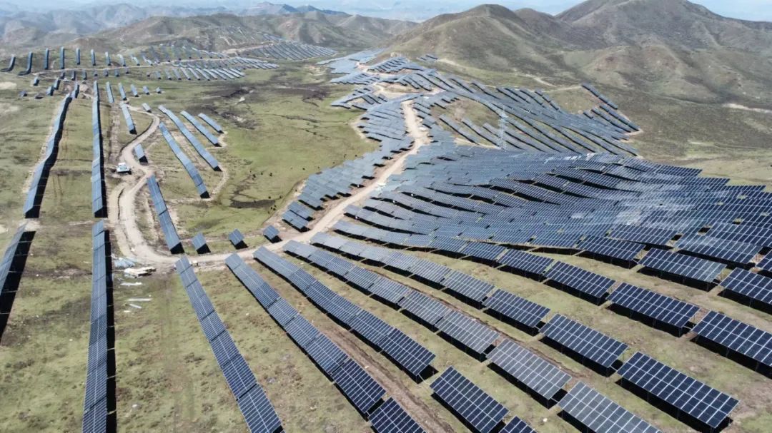 这家石油央企在新能源领域实现首次突破→ 这家石油央企在新能源领域实现首次突破→