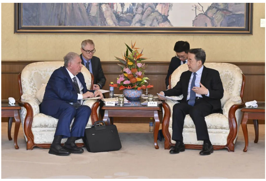 1743468685486915.png image.png